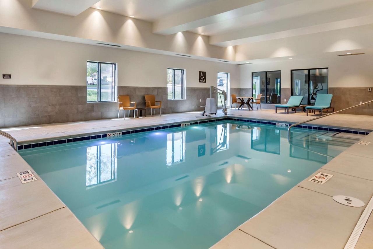 Comfort Suites Grandview - Kansas City Eksteriør bilde