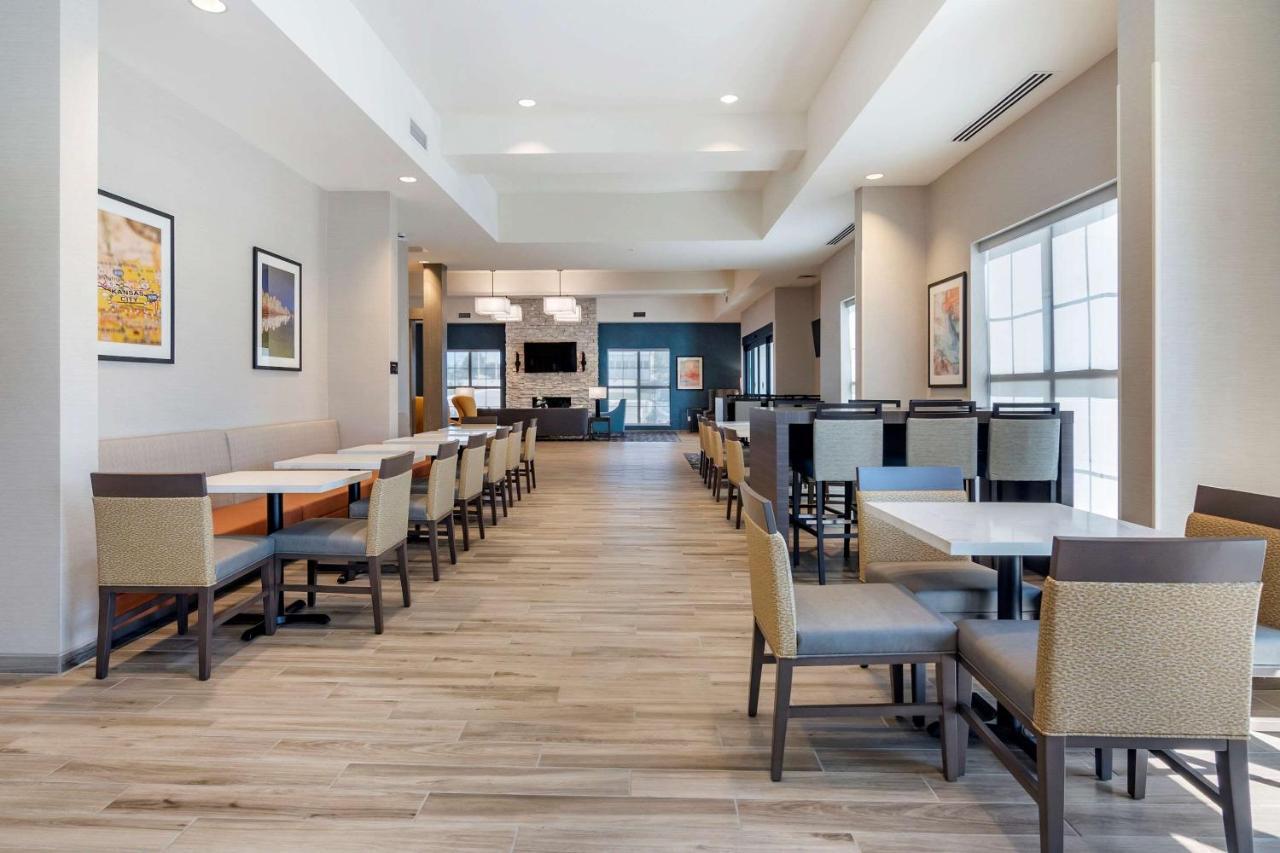 Comfort Suites Grandview - Kansas City Eksteriør bilde